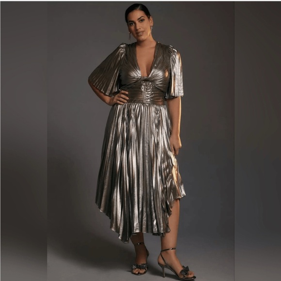 NWT Anthropologie Short-Sleeve Metallic Cutout Midi Dress In Silver Size XL - Picture 1 of 8